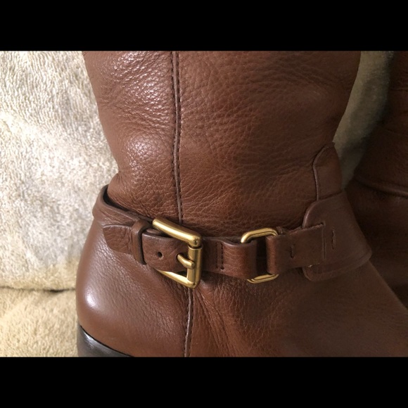 Boots - Picture 6 of 8